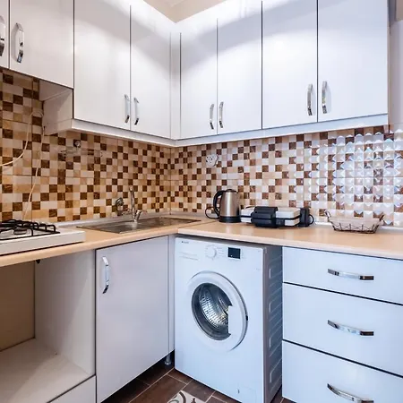 Lovely Flat In Beyoglu Near Public Transportation *