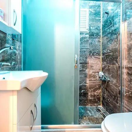 Lovely Flat In Beyoglu Near Public Transportation Apartamento