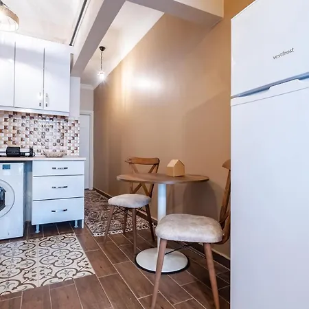 Lovely Flat In Beyoglu Near Public Transportation * Estambul